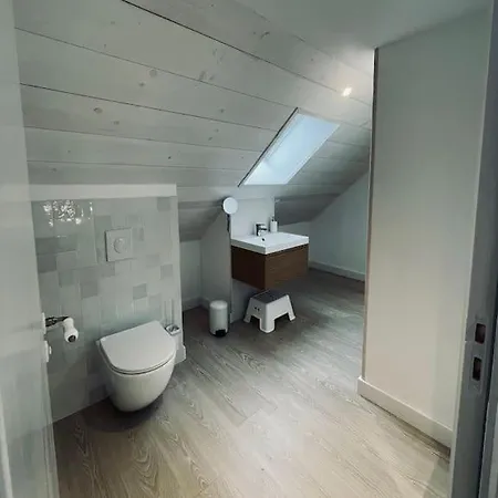 La Maison Dans La Carriere